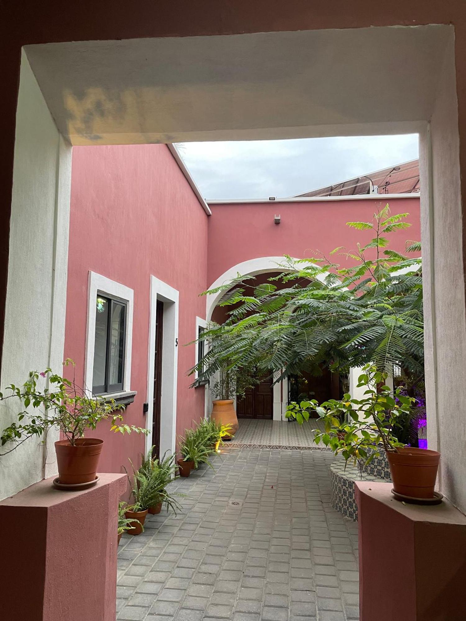 Quinta La Perla Hostel Guadalajara Exterior photo